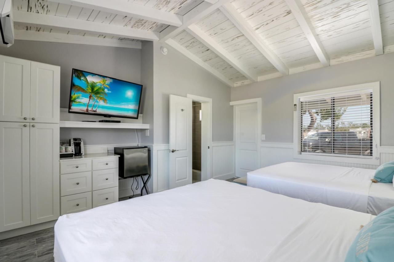 Fiesta Key Rv Resort Standard Room 2 Layton Bagian luar foto